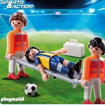 Playmobil- sanitariusz z kontuzjowanym zawodnikiem
